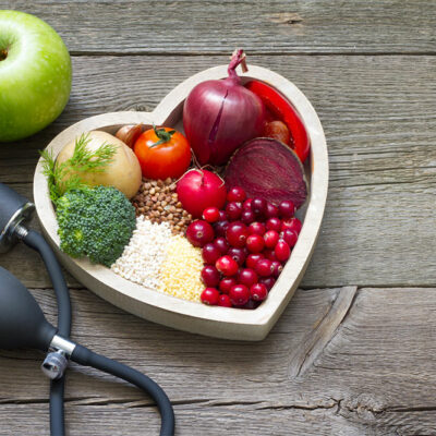 Medications and lifestyle changes to reduce cholesterol